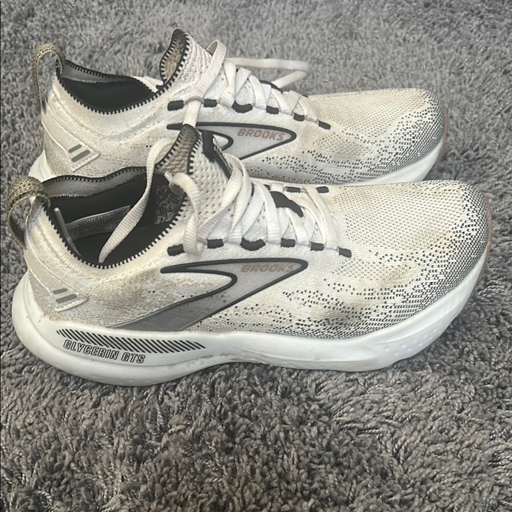 Brooks glycerin gts White and Black Running Shoes